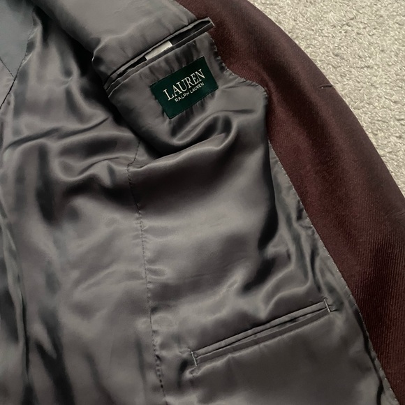 Ralph Lauren Men’s Blazer. Color: Burgundy Size: 40L - Picture 3 of 9